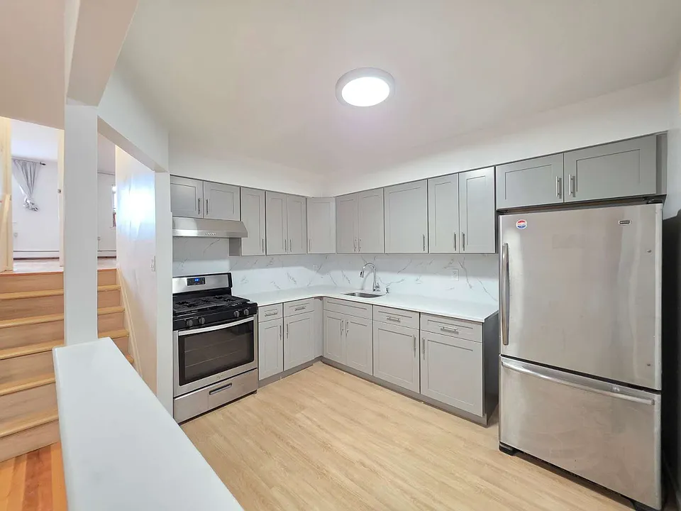 2739 Cropsey Ave #3