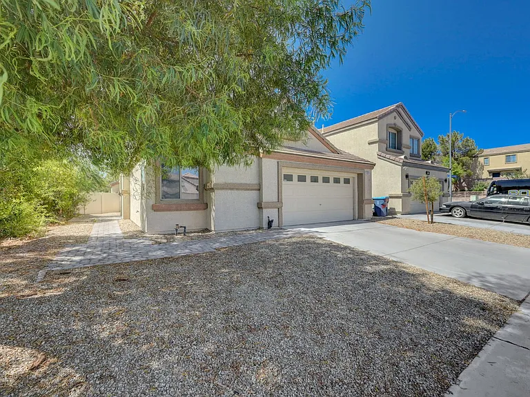 527 Braided River Ave — Photo 3