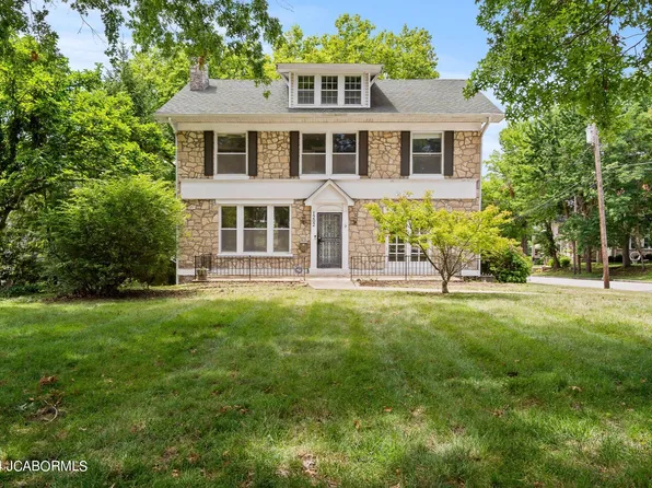 1202 Moreau Dr, Jefferson City, MO 65101