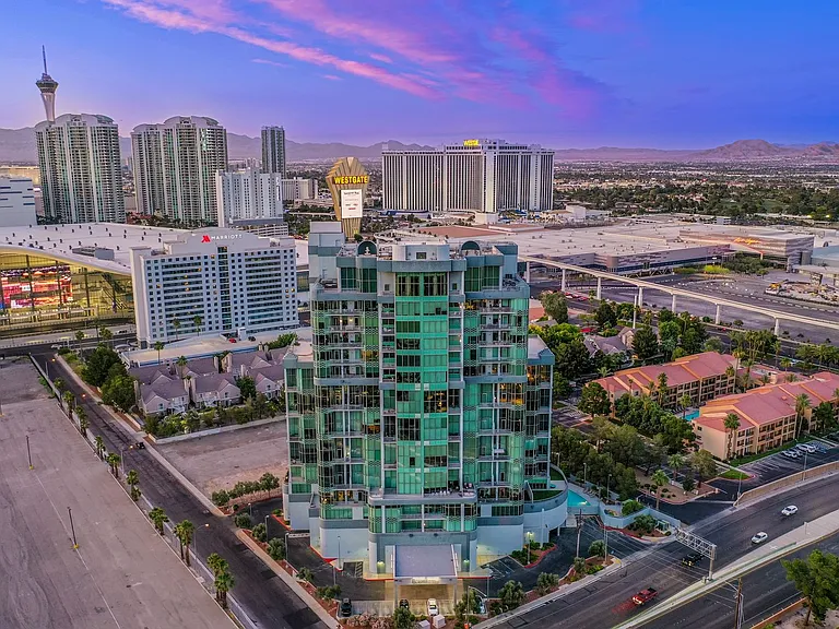 360 E Desert Inn Rd #1008 — Photo 42
