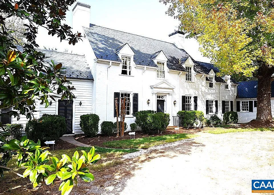 640 Ivy Ln