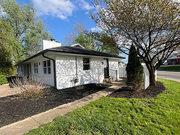 4th image of 101 Rose Ct