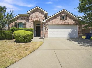 106 Fallen Rock Dr, Waxahachie, TX 75165