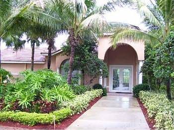 1st image of 978 Ramblewood Dr