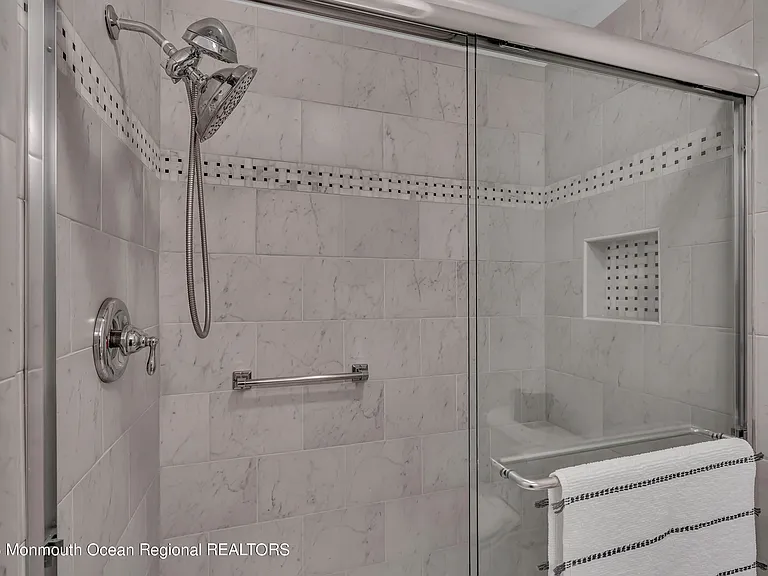 15 Linden Dr — Photo 19