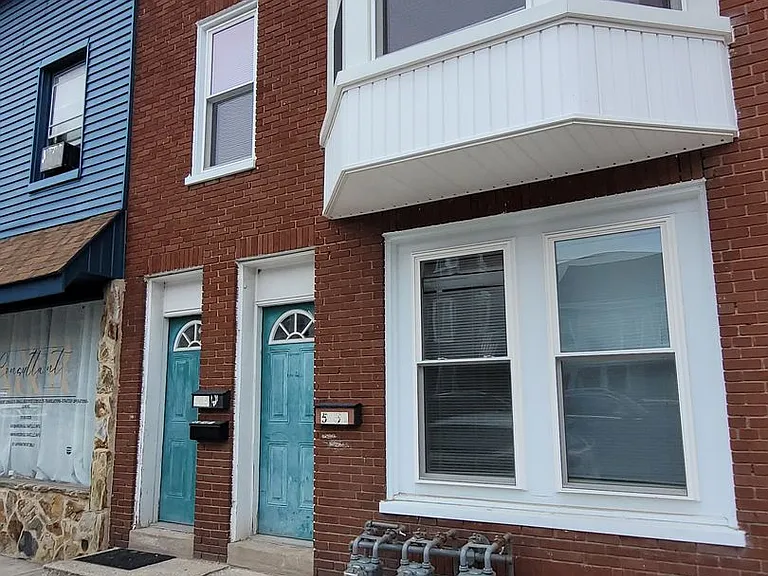565 W Market St — Photo 38