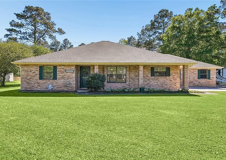 1st image of 15346 Carlou Dr