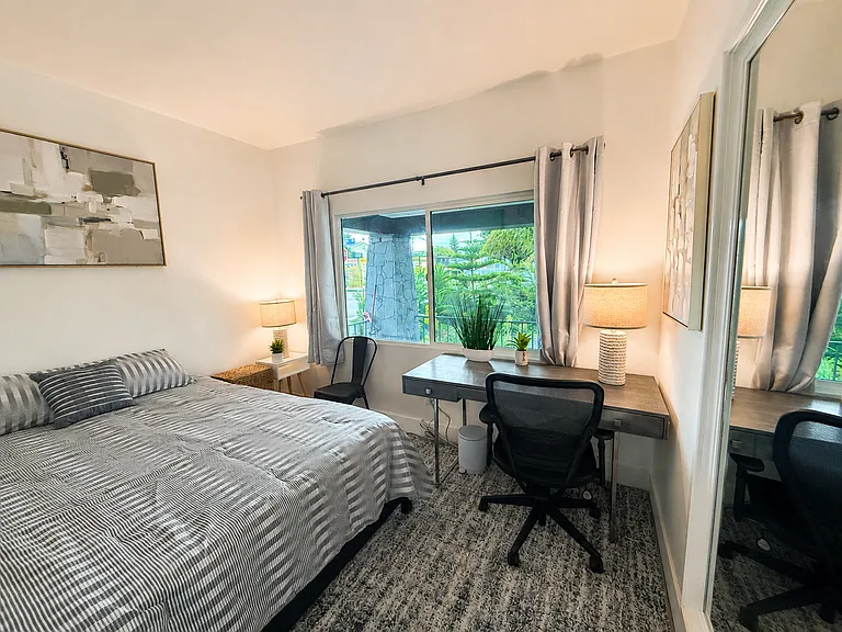 1101 W Vernon Ave #1 — Photo 1
