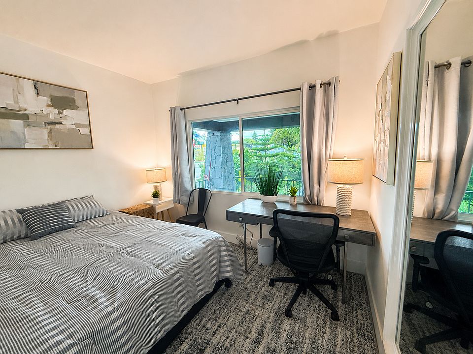 1st image of 1101 W Vernon Ave #1