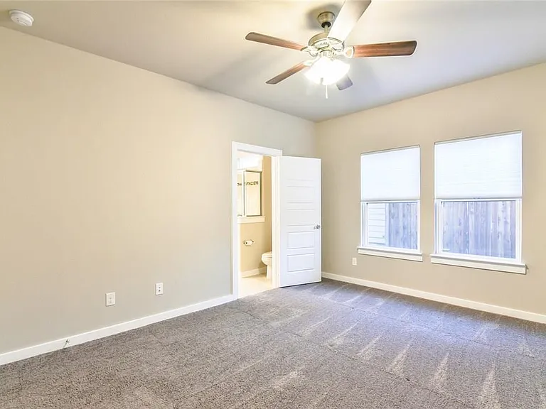 2305 Paxton Way — Photo 17