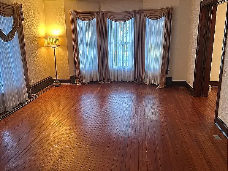 232 Maple St — Photo 6