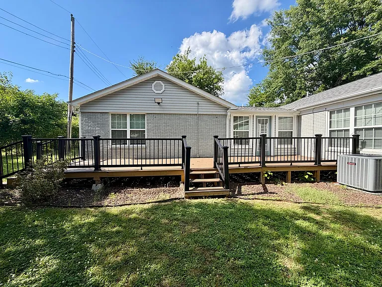 2120 Garner Ln — Photo 42