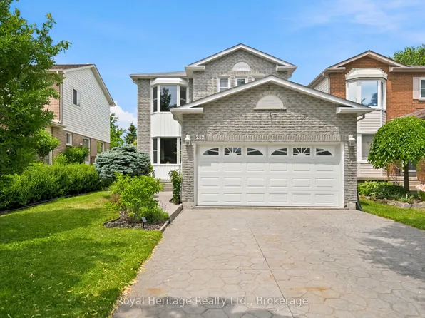 212 Andrew St, Clarington, ON L1B 1J9