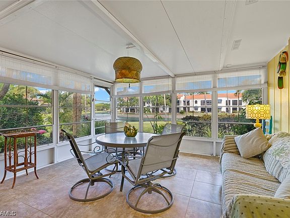 5th image of 4267 Island Cir APT D