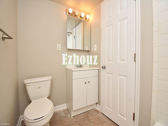 3616 elmley apt 1 bath