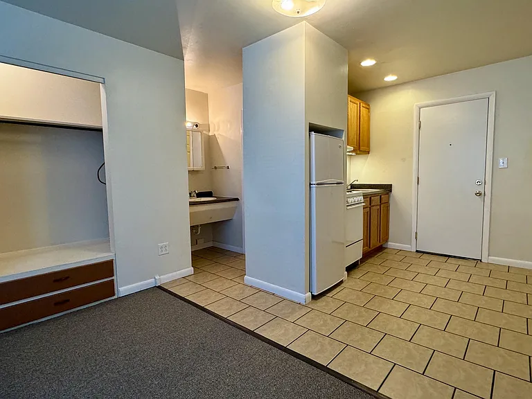 512 S Hays Ave #12 — Photo 5
