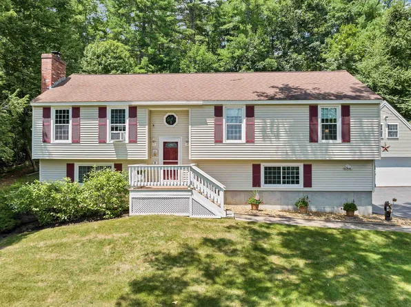 22 Hampshire Drive, Derry, NH 03038