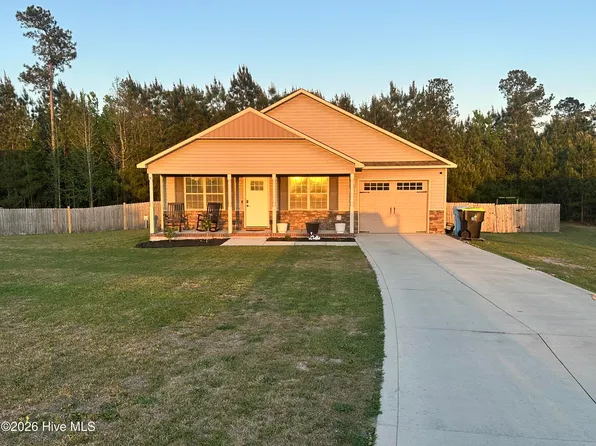 263 Rowland Drive, Richlands, NC 28574