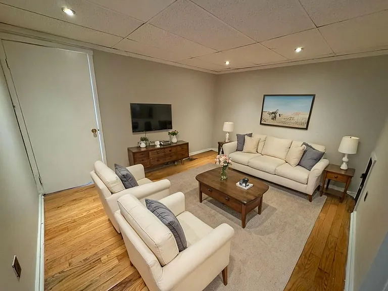 2980 Richmond St #2R — Photo 5