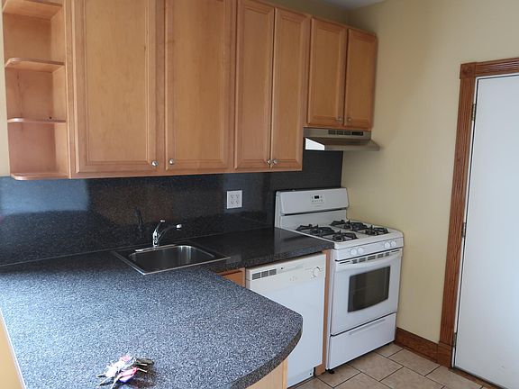 2nd image of 2838 N Francisco Ave #Two_-2a