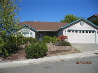 246 Independence Dr, Grants Pass, OR 97527