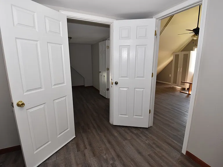 508 S Saint Joseph St — Photo 10