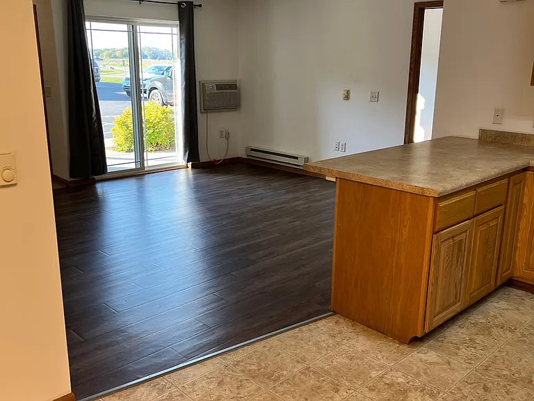 1560 W Pine St #613 — Photo 3