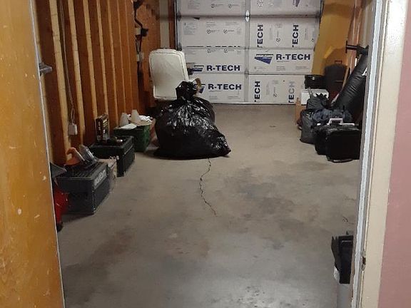 One car garage