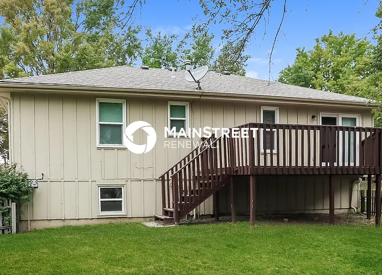1523 NE Westwind Dr — Photo 16
