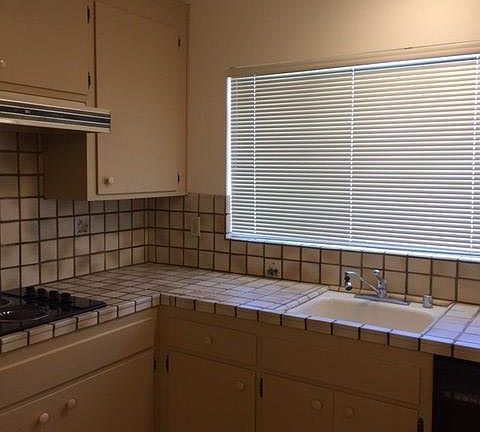 2nd image of 135 London Ct