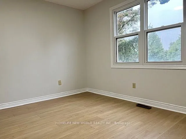 52 Fairholme Dr — Photo 18