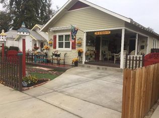 216 W Bush St, Hanford, CA 93230