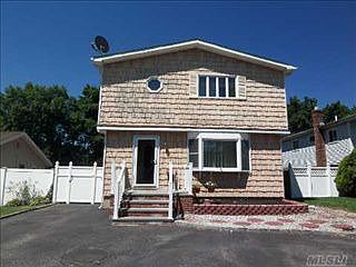 5th image of 38 Babcock Ave