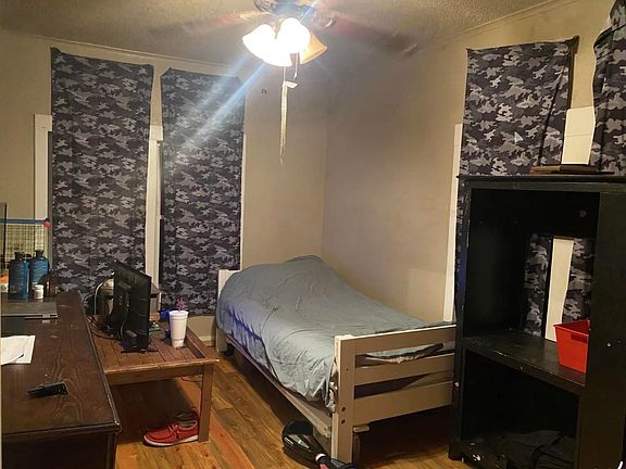 5th image of 609 W Gay Ave