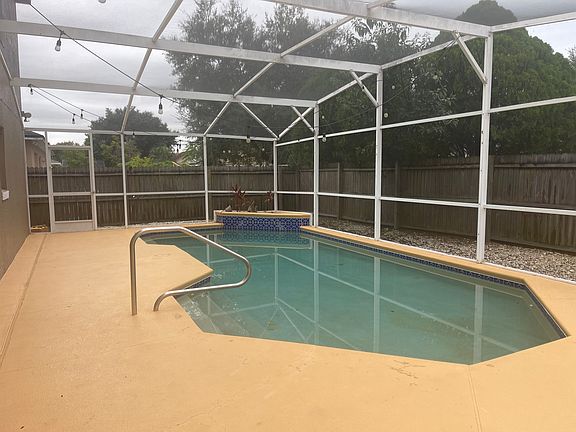 3rd image of 3084 Natoma Way