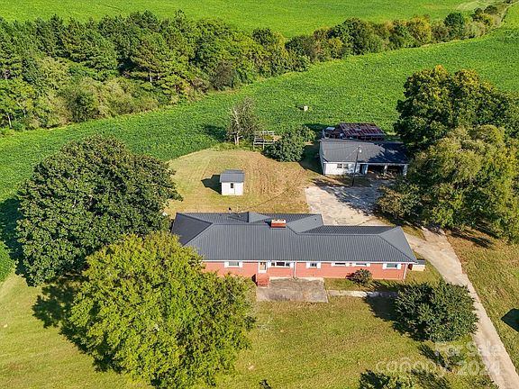 3rd image of 1513 Old Pageland Marshville Rd