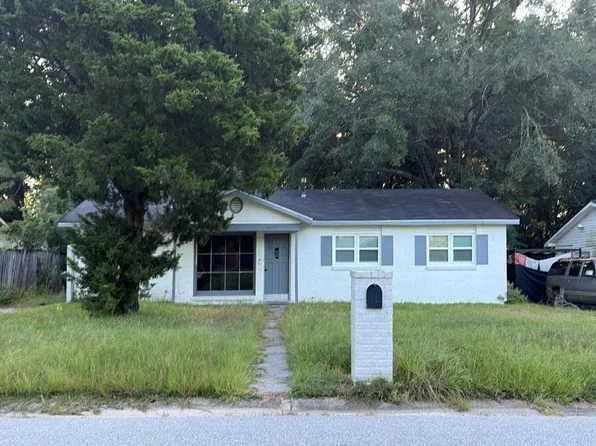 608 Masterson Ave, Chickasaw, AL 36611
