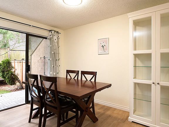 4th image of 10045 NE 138th Pl