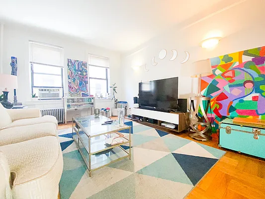 Rented by RealTegrity NY LLC | media 1