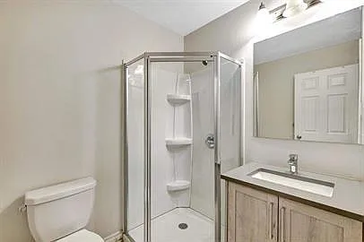 84 Russell Ave — Photo 22