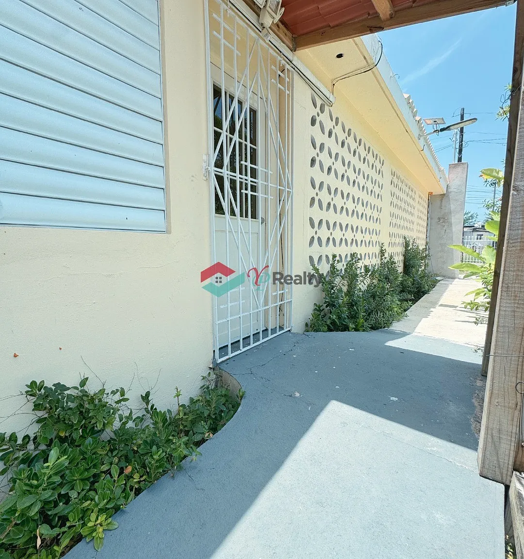1 bed, 1.0 bath, $750 — Photo 1