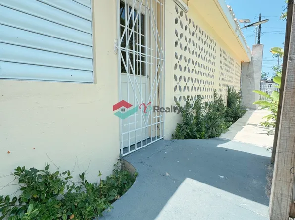 Carr 690 Calle, Vega Alta, PR 00692
