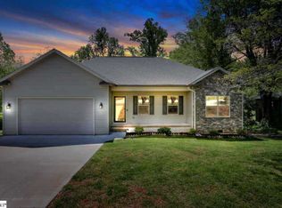 22 Alice Farr Dr, Greenville, SC 29617
