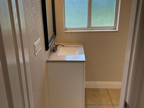 4th image of 2429 Princeton Ave