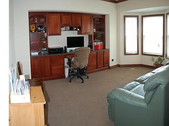 4th image of 6342 Katherine Ct