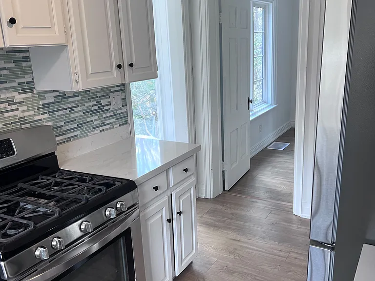 804 Shadeland Ave — Photo 8