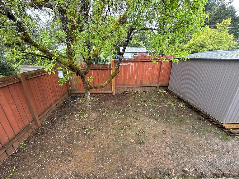 465 Madrona Ave SE — Photo 21