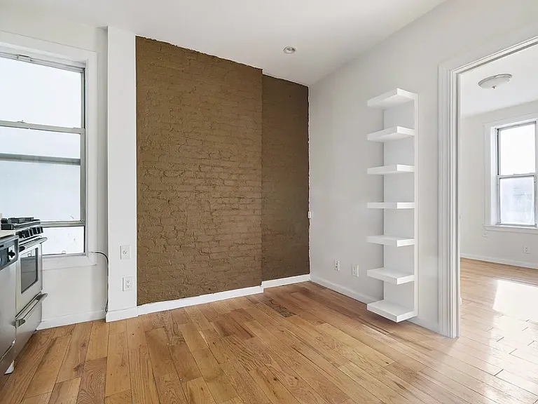 62 Forsyth St #17 — Photo 2