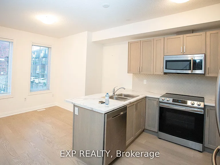 445 Ontario St S #105 — Photo 13