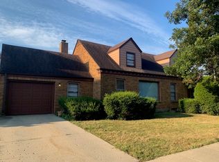 1121 Van St, Elgin, IL 60123